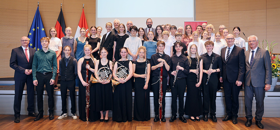 Gruppenbild Preisträgerinnen Jugend musiziert 2026