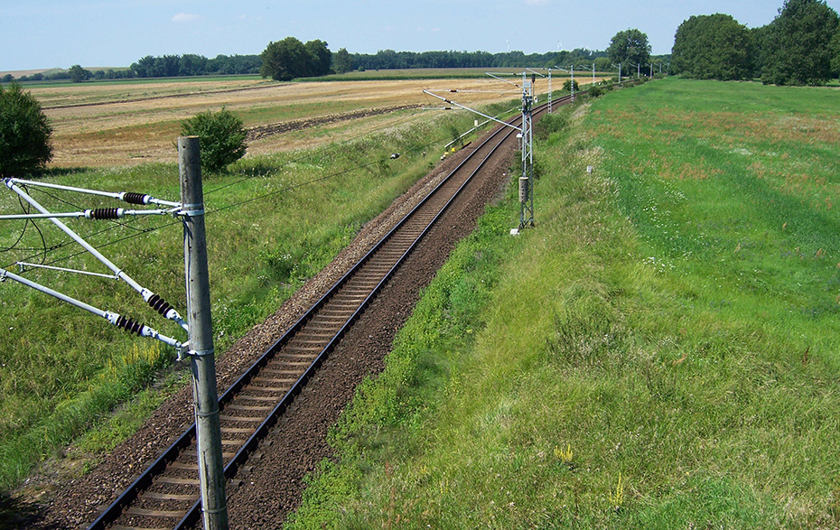 Foto: Gleis in der Landschaft