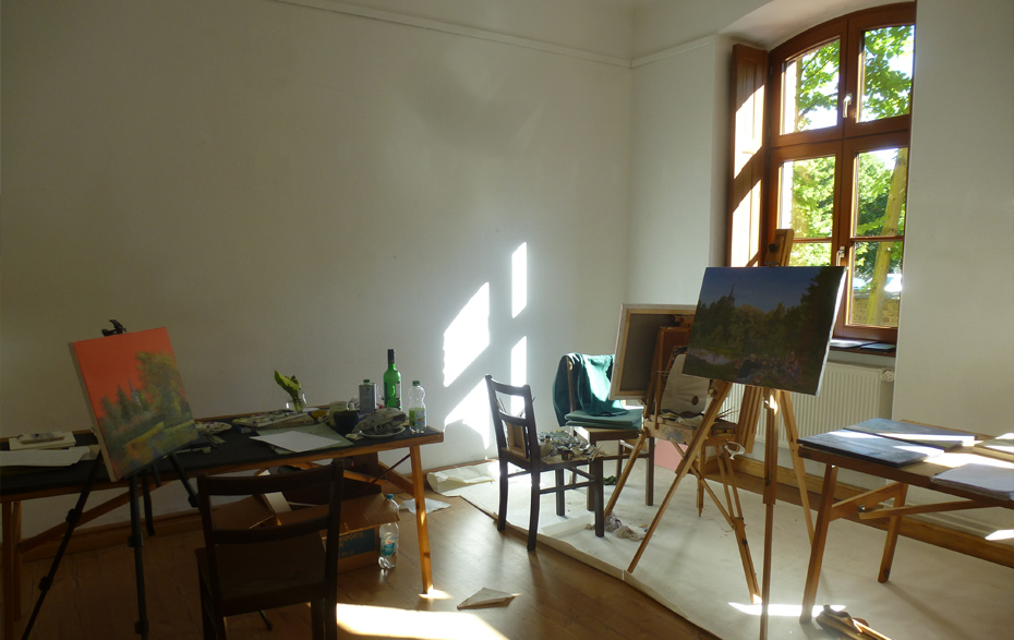 Zdjęcie: Sztaluga w studio Zdjęcie: Sztaluga w studio