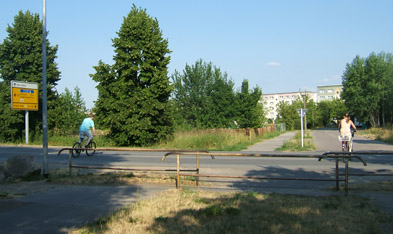 Foto: Weg mit zwei Fahrradfahrern