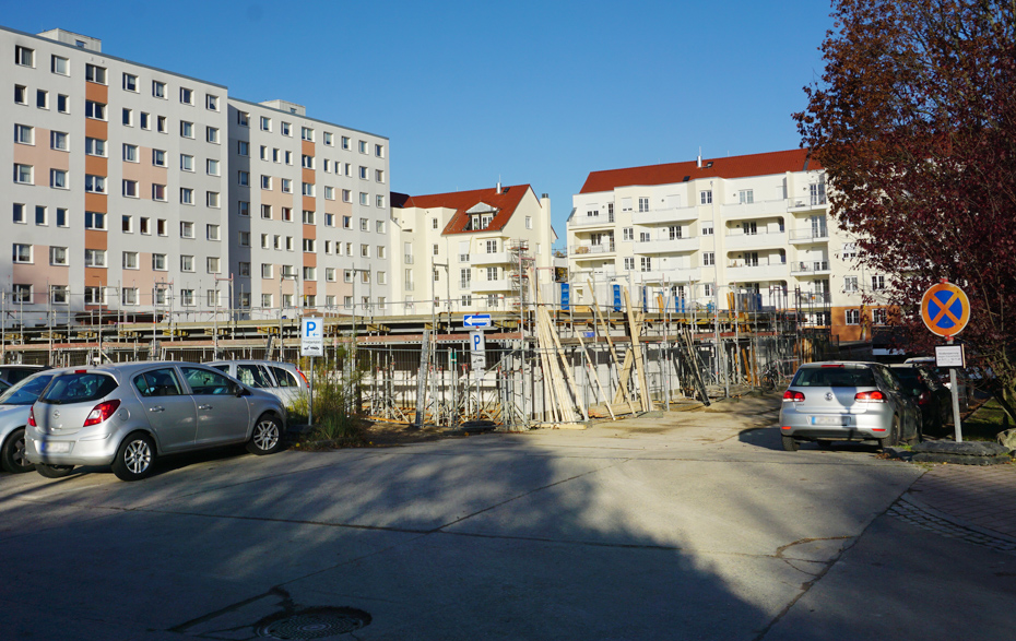 Foto: Innenhof mit Baustelle