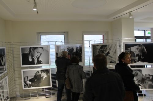 Foto: Ausstellung Rathaus Hauth Besucher