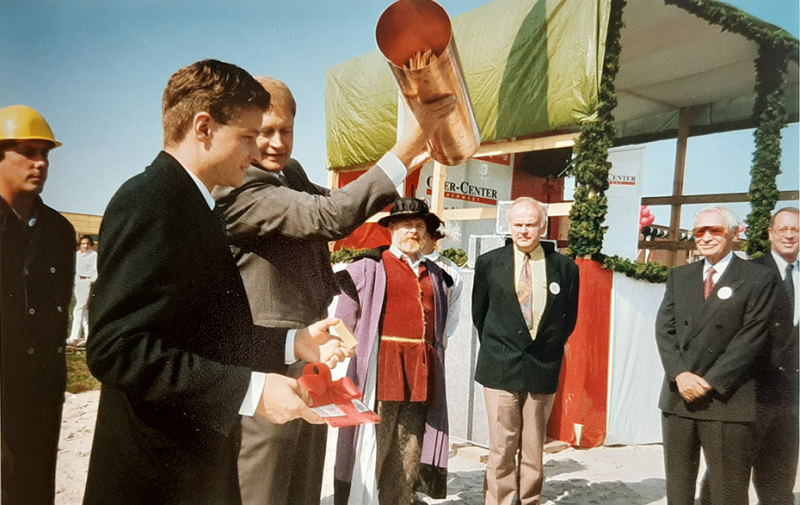 Foto: Die Rolle wird gefüllt.