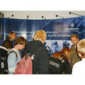 Foto: Viele Interessenten am Stand der Bundeswehr