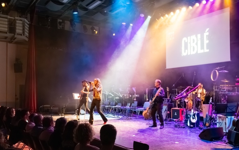 Foto: Cible auf der Bühne