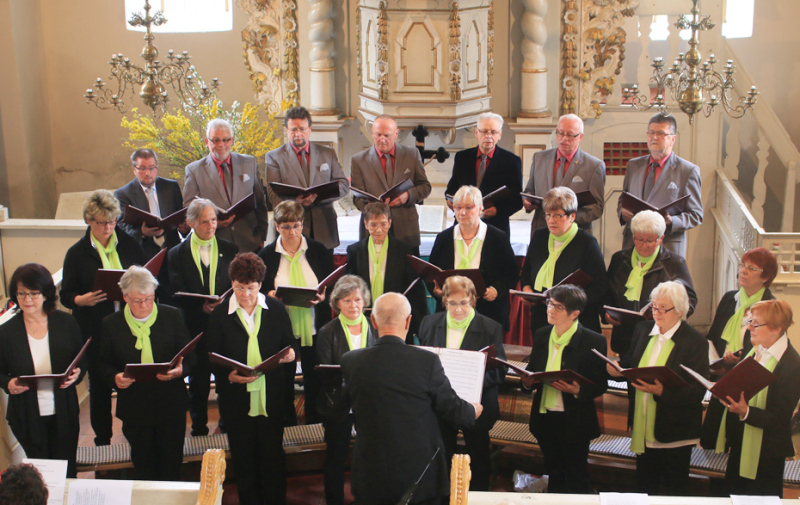 Foto: Chor auf der Bühne