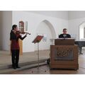 Foto: zwei Musiker in der Kirche