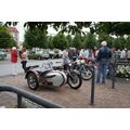 Foto: Historische Motorräder werden bestaunt.