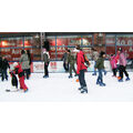 Foto: Schlittschuhlaufen auf der Eisbahn