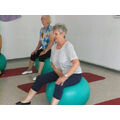 Foto: Frauen mit Gymnastikball