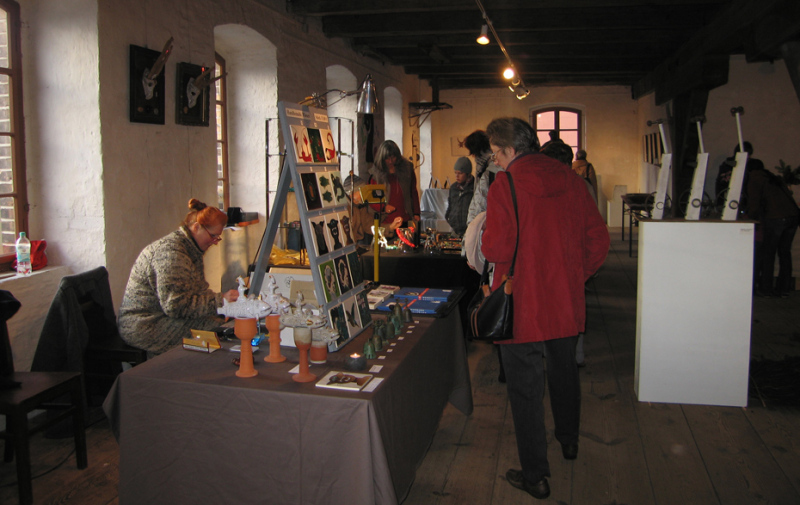 Foto: Ständer der Kunstler im Tabakspeicher Foto: Ständer der Kunstler im Tabakspeicher